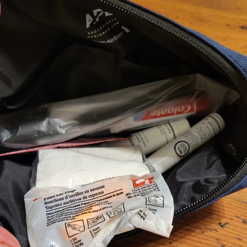 NWOT APL Travel Kit - Picture 2 of 6